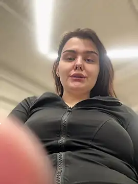 Snapshot of NikaMur chatting on 02.17.25 NikaMur online show from 02.17.25