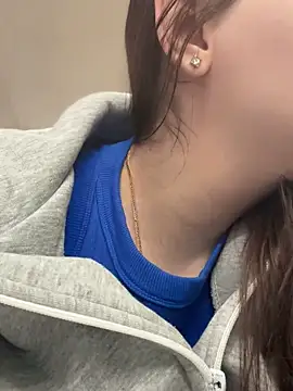 Snapshot of NikaMur chatting on 02.19.25 NikaMur online show from 02.19.25