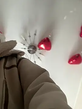 Snapshot of NikaMur chatting on 03.01.25 NikaMur online show from 03.01.25