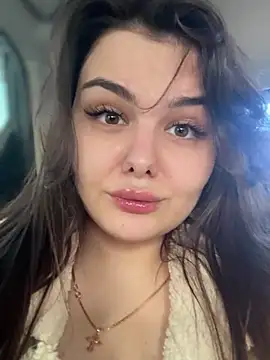 Snapshot of NikaMur chatting on 03.01.25 NikaMur online show from 03.01.25