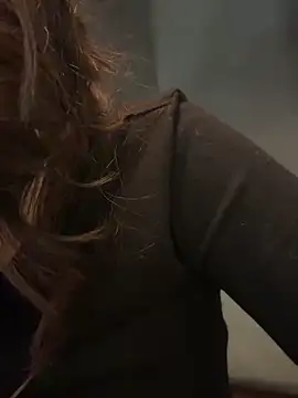 Snapshot of NikaMur chatting on 03.02.25 NikaMur online show from 03.02.25