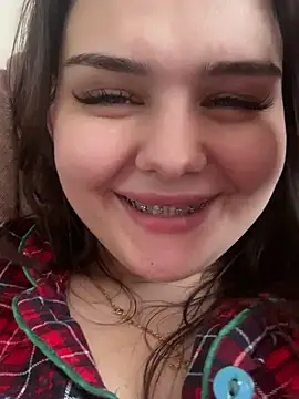 Snapshot of NikaMur chatting on 03.14.25 NikaMur online show from 03.14.25