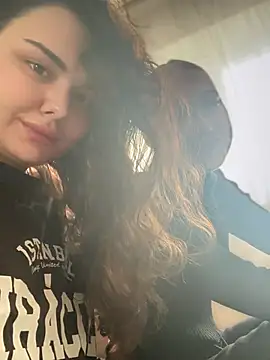 Snapshot of NikaMur chatting on 10.03.25 NikaMur online show from 10.03.25