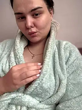 Snapshot of NikaMur chatting on 11.12.25 NikaMur online show from 11.12.25