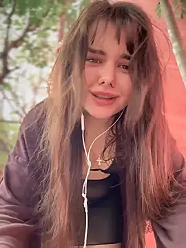 Snapshot of NikaMur chatting on 02.13.26 NikaMur online show from 02.13.26