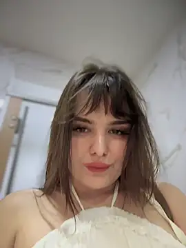 Snapshot of NikaMur chatting on 02.14.26 NikaMur online show from 02.14.26