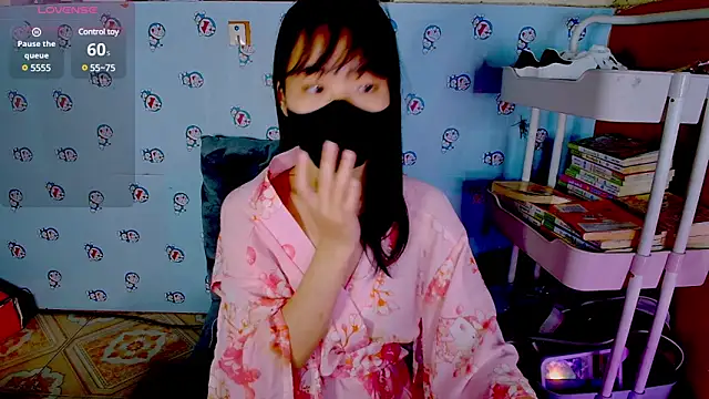   Saphia   online show from 03.06.25