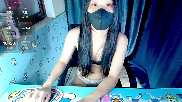 Snapshot of __Saphia__ chatting on 06.04.26 Saphia online show from 06.04.26