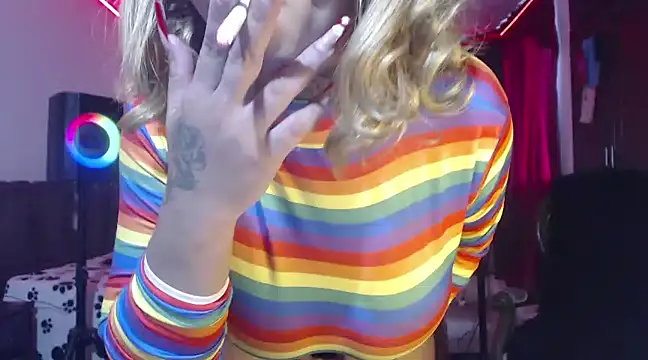 Snapshot of aliceesmith chatting on 03.07.25 aliceesmith online show from 03.07.25