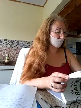 Snapshot of MILEIDE980 chatting on 03.19.25 MILEIDE980 online show from 03.19.25