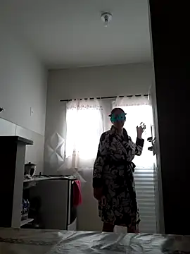 Snapshot of MILEIDE980 chatting on 09.24.25 MILEIDE980 online show from 09.24.25