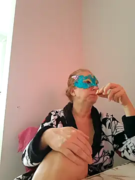 Snapshot of MILEIDE980 chatting on 10.12.25 MILEIDE980 online show from 10.12.25