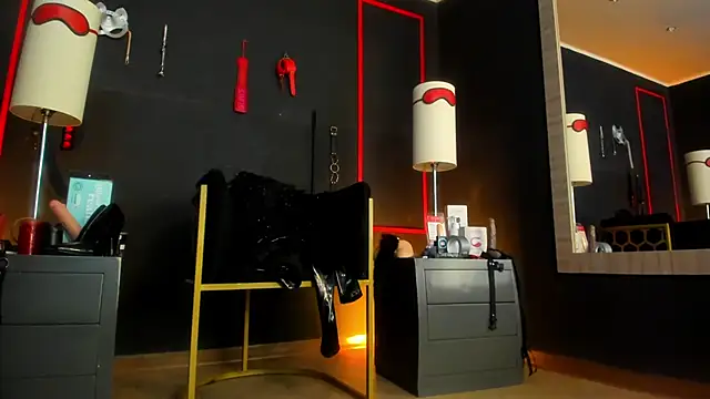 CharlotteScotte online show from 11.14.25