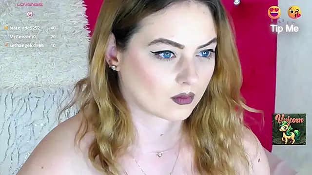 Snapshot of Erryka chatting on 03.22.25 Erryka online show from 03.22.25