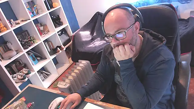 ravingr4d4 online show from 02.26.25