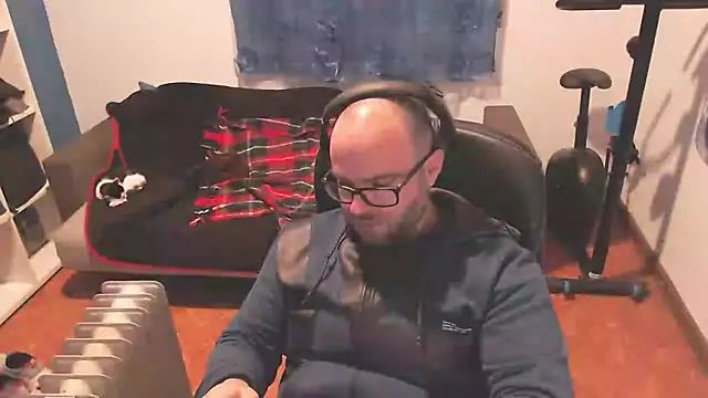 ravingr4d4 online show from 03.03.25