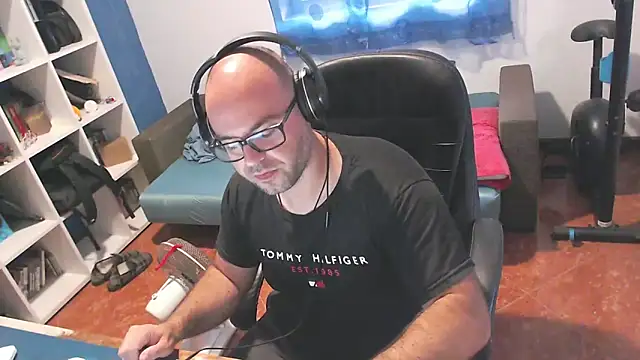 ravingr4d4 online show from 09.10.25