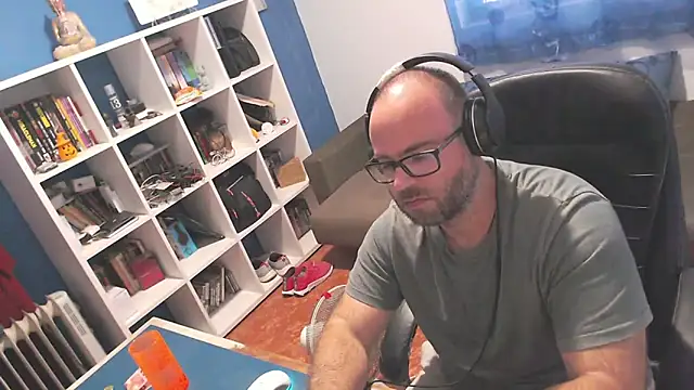 ravingr4d4 online show from 09.20.25