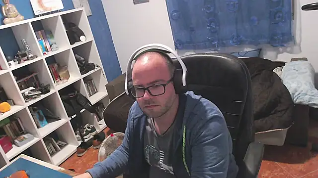 ravingr4d4 online show from 11.05.25