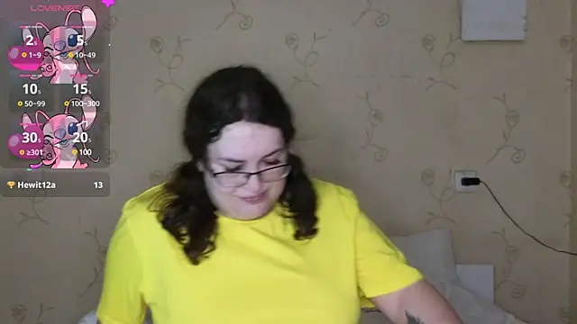 Snapshot of VladaCandy chatting on 02.23.25 VladaCandy online show from 02.23.25