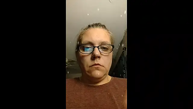 Snapshot of sexybeautifularies chatting on 03.20.25 sexybeautifularies online show from 03.20.25