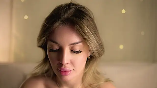 AnnyBangs online show from 03.10.25