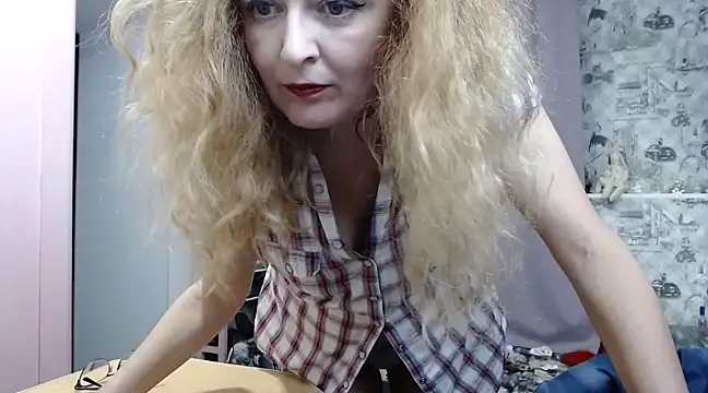 Helen1974 online show from 01.28.25