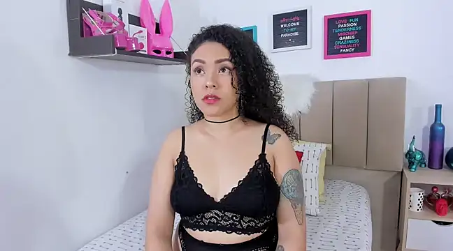 Snapshot of Zoe_Gruber chatting on 02.07.25 Zoe Gruber online show from 02.07.25