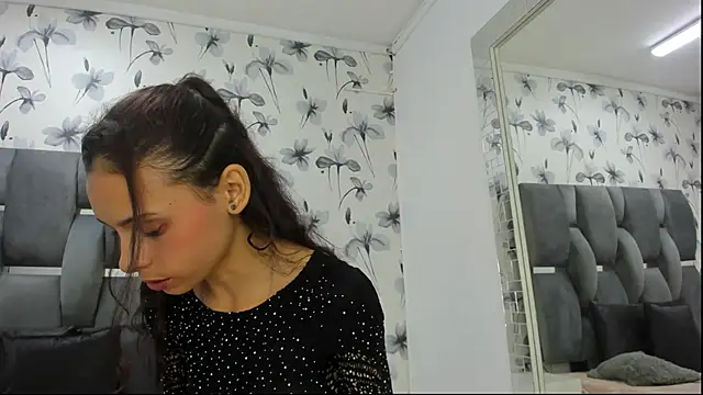 Snapshot of Ehotloveaxxx chatting on 02.21.25 Ehotloveaxxx online show from 02.21.25