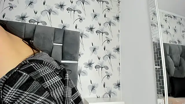 Snapshot of Ehotloveaxxx chatting on 02.25.25 Ehotloveaxxx online show from 02.25.25