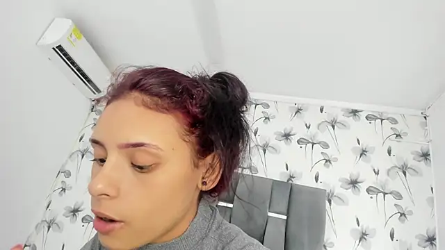 Snapshot of Ehotloveaxxx chatting on 03.13.25 Ehotloveaxxx online show from 03.13.25