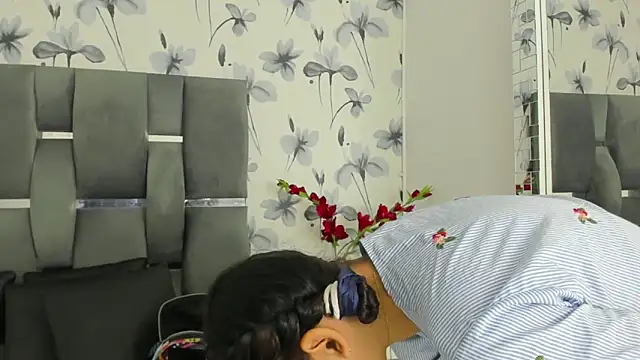 Snapshot of Ehotloveaxxx chatting on 11.21.25 Ehotloveaxxx online show from 11.21.25