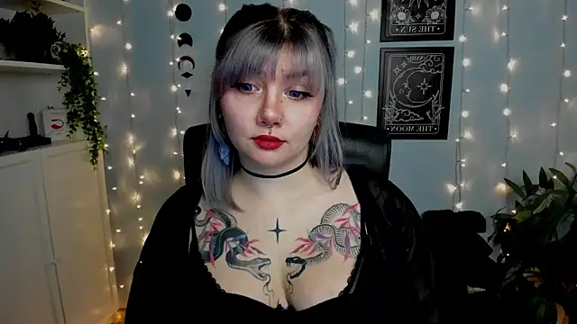 Snapshot of GabbiePerfect chatting on 11.22.25 GabbiePerfect online show from 11.22.25