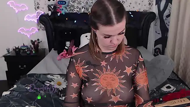 Snapshot of DaisieMaeXO chatting on 10.07.25 DaisieMaeXO online show from 10.07.25