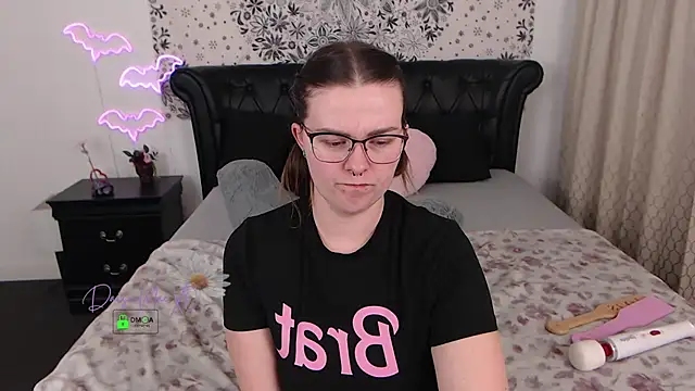 Snapshot of DaisieMaeXO chatting on 11.07.25 DaisieMaeXO online show from 11.07.25