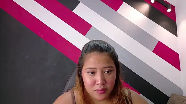 I am yours- online show from 10.04.25