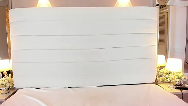 Lilly 2809  online show from 09.12.25