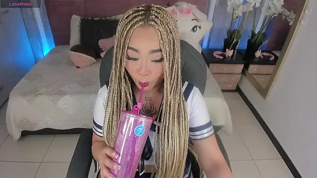 conny  curly online show from 10.30.25