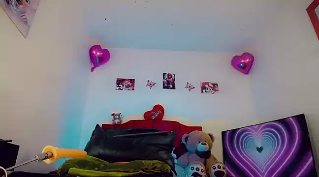 Snapshot of _ChanellR_ chatting on 01.28.25 ChanellR online show from 01.28.25