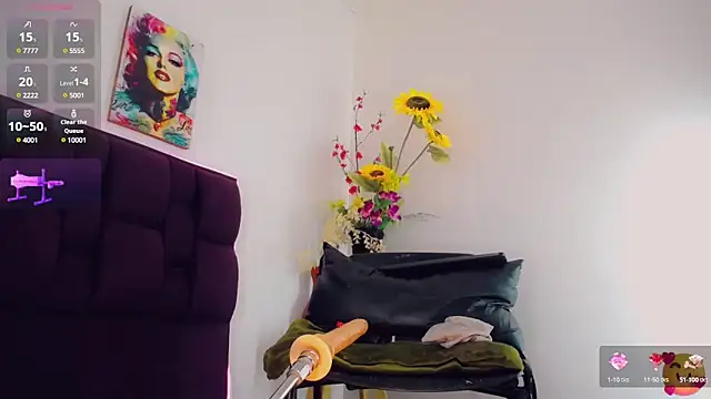 Snapshot of _ChanellR_ chatting on 02.08.25 ChanellR online show from 02.08.25