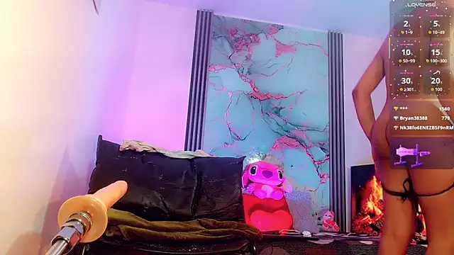 Snapshot of _ChanellR_ chatting on 10.20.25 ChanellR online show from 10.20.25