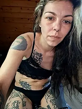 Snapshot of SophiaBlackfoxx chatting on 12.21.25 SophiaBlackfoxx online show from 12.21.25