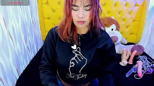 Snapshot of moniquehicks chatting on 03.13.25 moniquehicks online show from 03.13.25