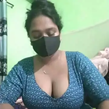 Snapshot of Kotha_-Moni chatting on 11.29.25 Kotha -Moni online show from 11.29.25