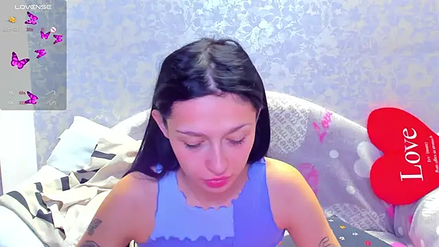 Snapshot of Vanessa_Florence chatting on 10.31.25 Vanessa Florence online show from 10.31.25