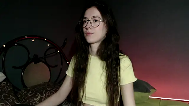 Snapshot of wow__kelly chatting on 01.04.25 wow kelly online show from 01.04.25