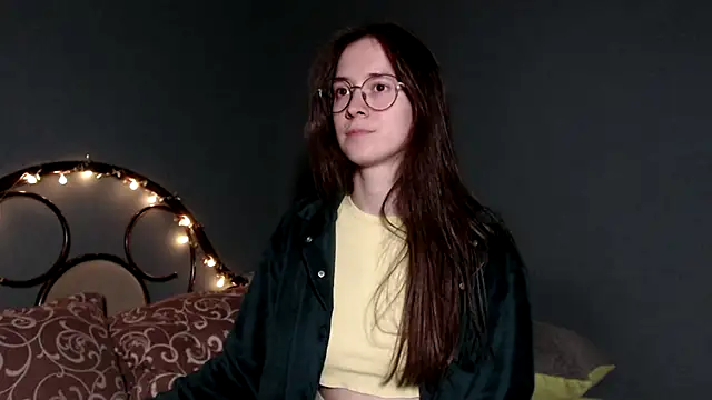 Snapshot of wow__kelly chatting on 10.07.25 wow kelly online show from 10.07.25