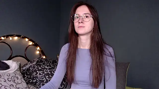 Snapshot of wow__kelly chatting on 10.17.25 wow kelly online show from 10.17.25