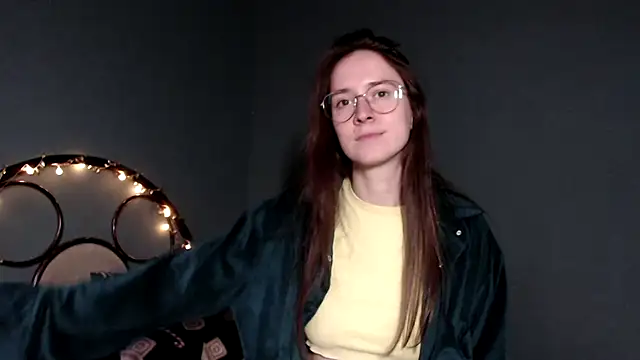 Snapshot of wow__kelly chatting on 10.23.25 wow kelly online show from 10.23.25