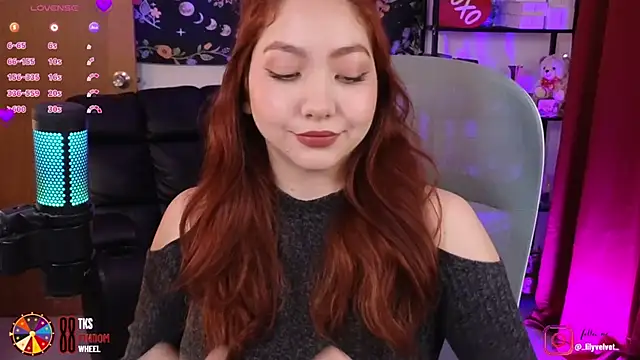 LilyVelvett online show from 02.22.25